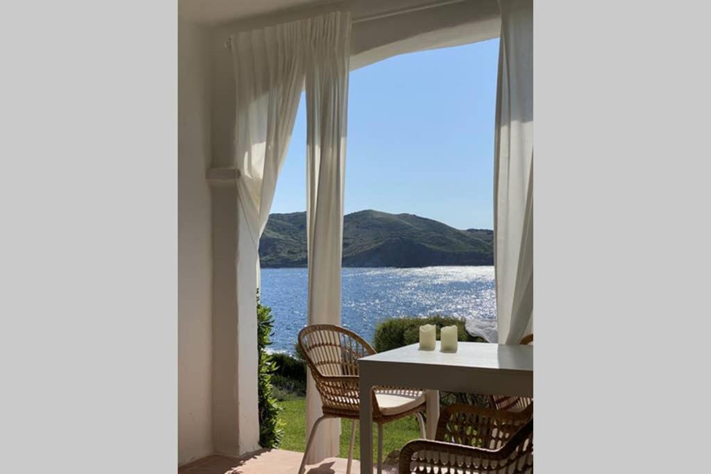 Miravent Terraza Y Jardin Frente Al Mar Menorca Daire Fornells  Dış mekan fotoğraf